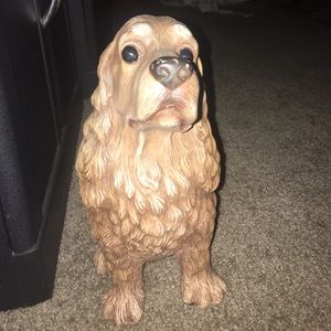 Cocker spaniel statue
